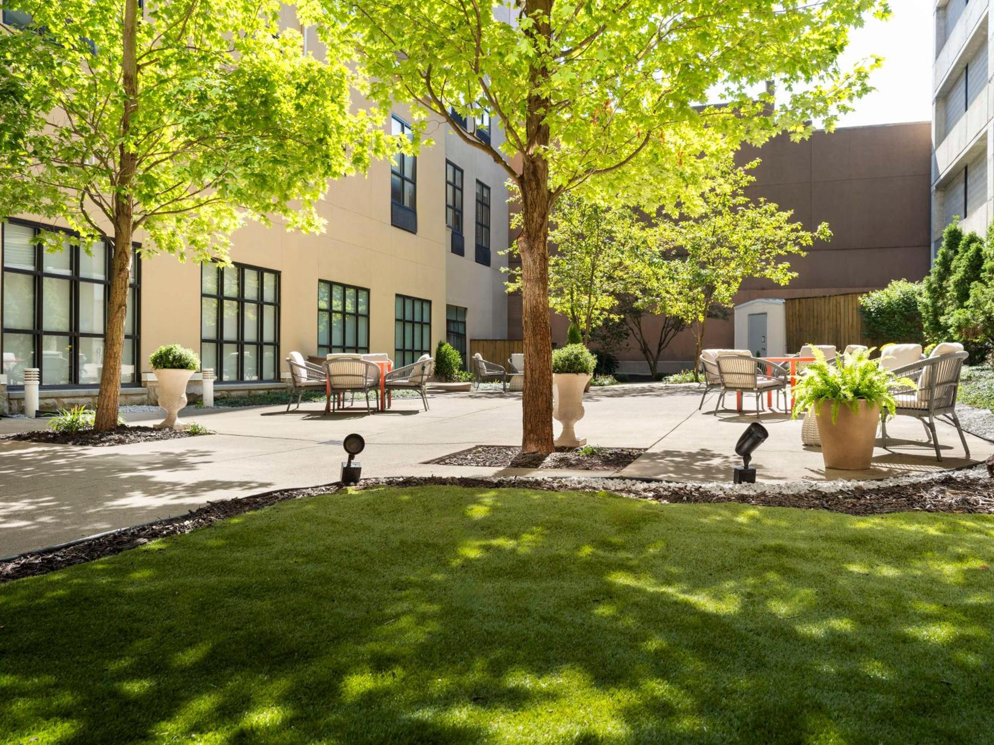 Hilton Garden Inn Bloomington Exterior foto